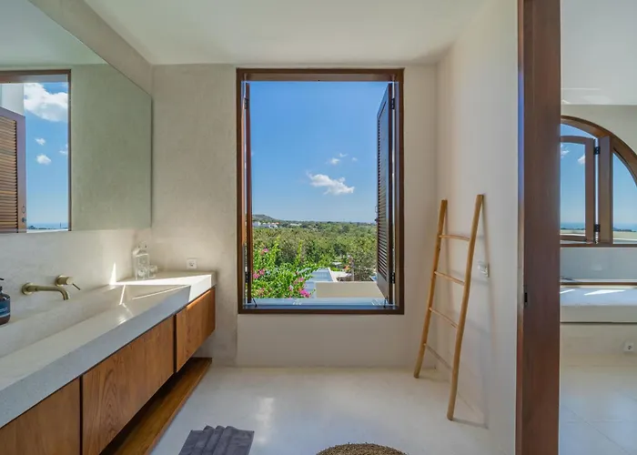 Kahaya - Scenic 2br With Pool & Ocean View * أُلُواتو