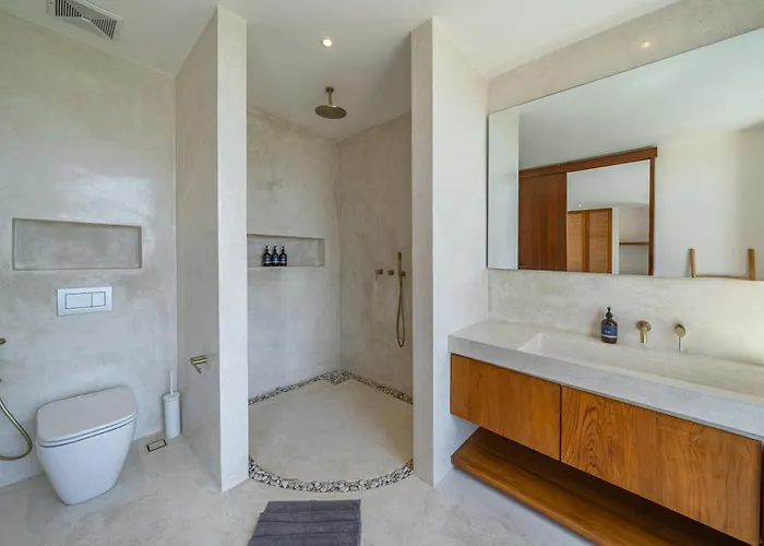 Kahaya - Scenic 2br With Pool & Ocean View فيلة *