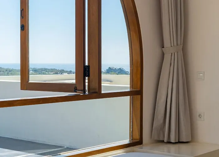 Villa Kahaya - Scenic 2br With Pool & Ocean View *
