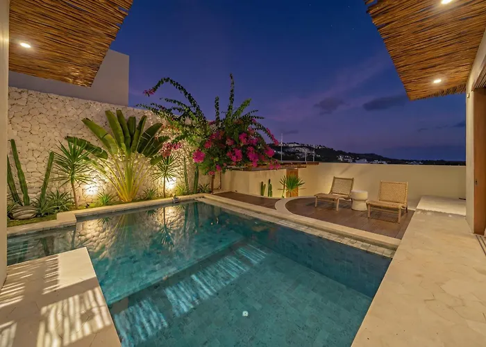 Kahaya - Scenic 2br With Pool & Ocean View فيلة أُلُواتو
